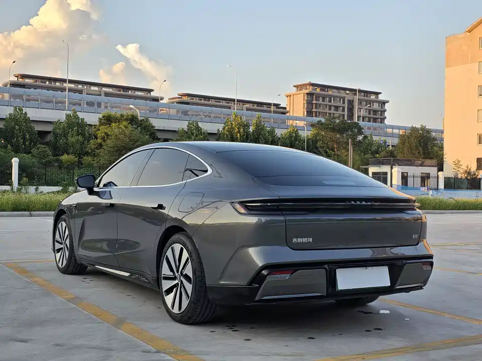 Geely Galaxy Galaxy E8