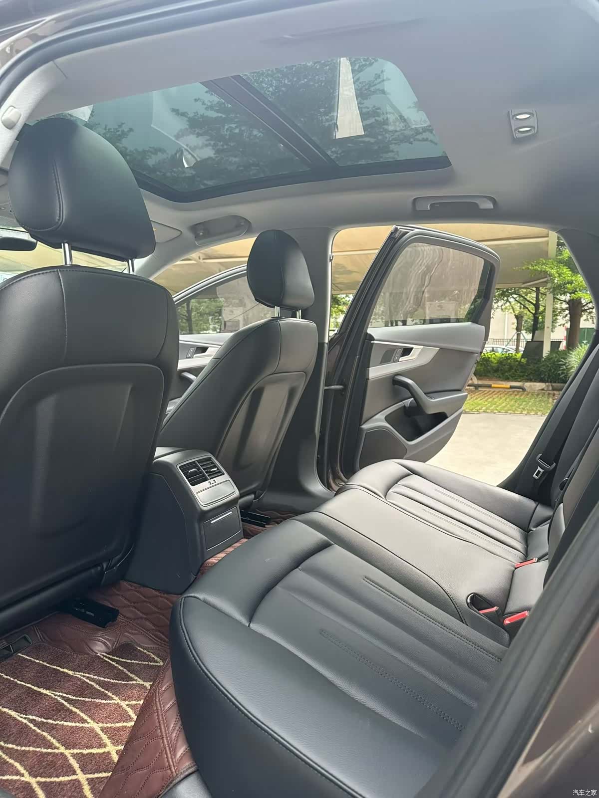 Audi A4L, 2019 6