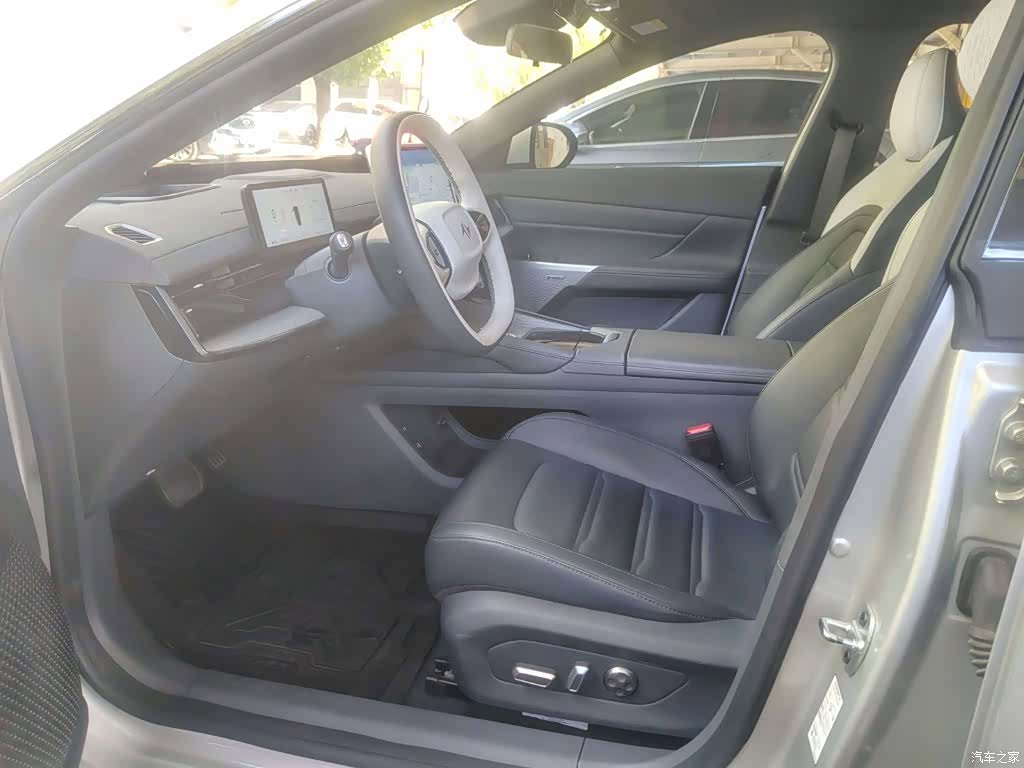 DongFeng eπ007, 2025 4