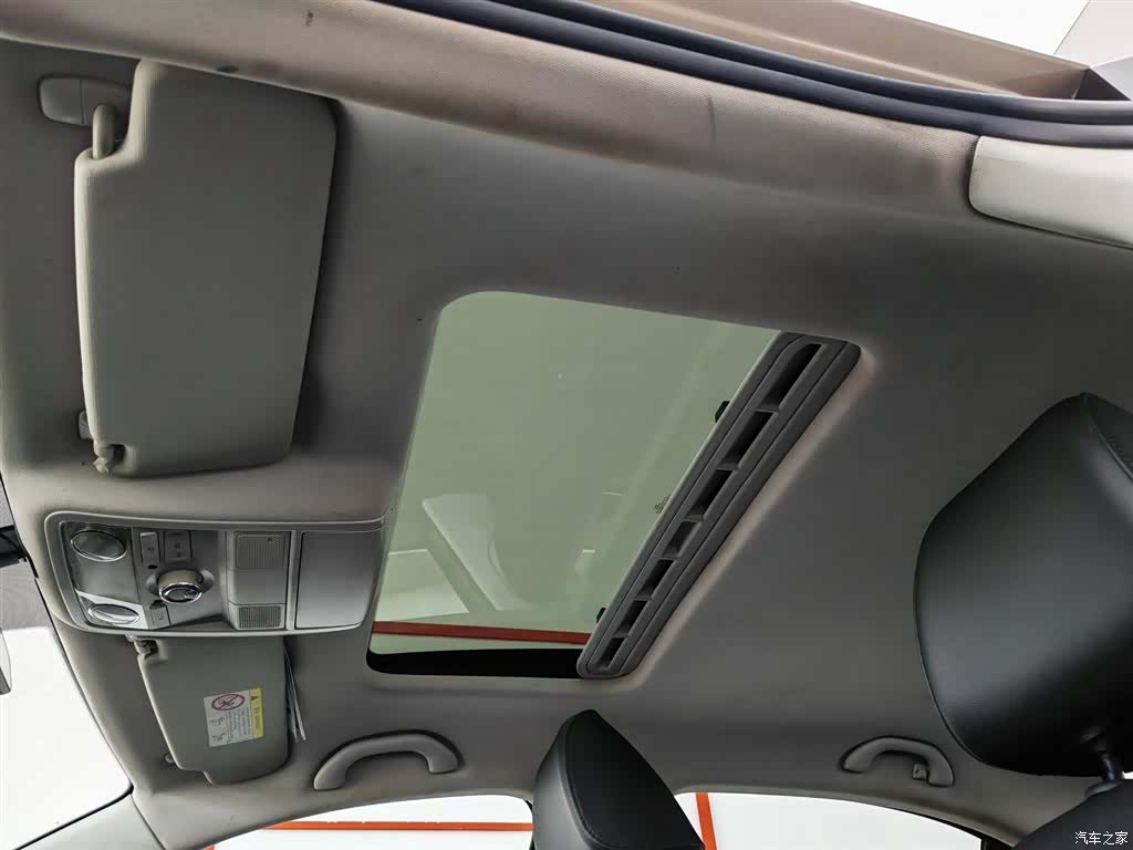 Volkswagen Sagitar, 2018 14