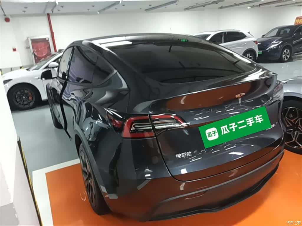 Tesla Model Y, 2024 все фото