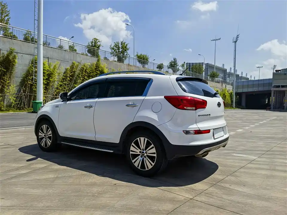 Kia Smart running