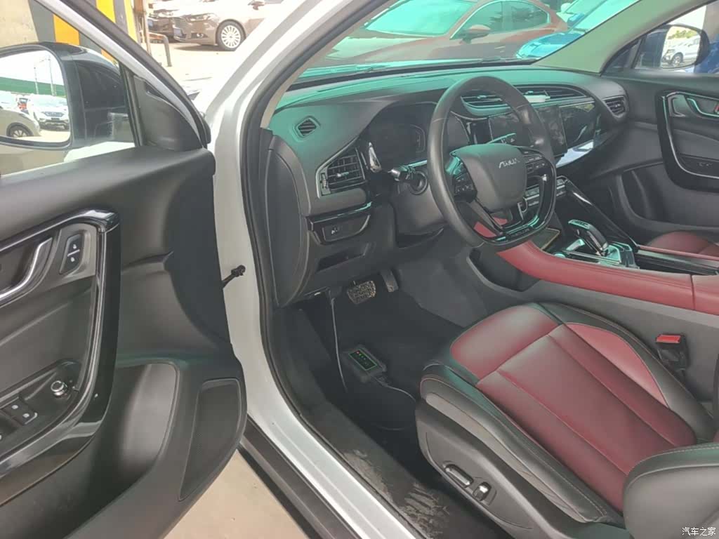 DongFeng AX7, 2022 16