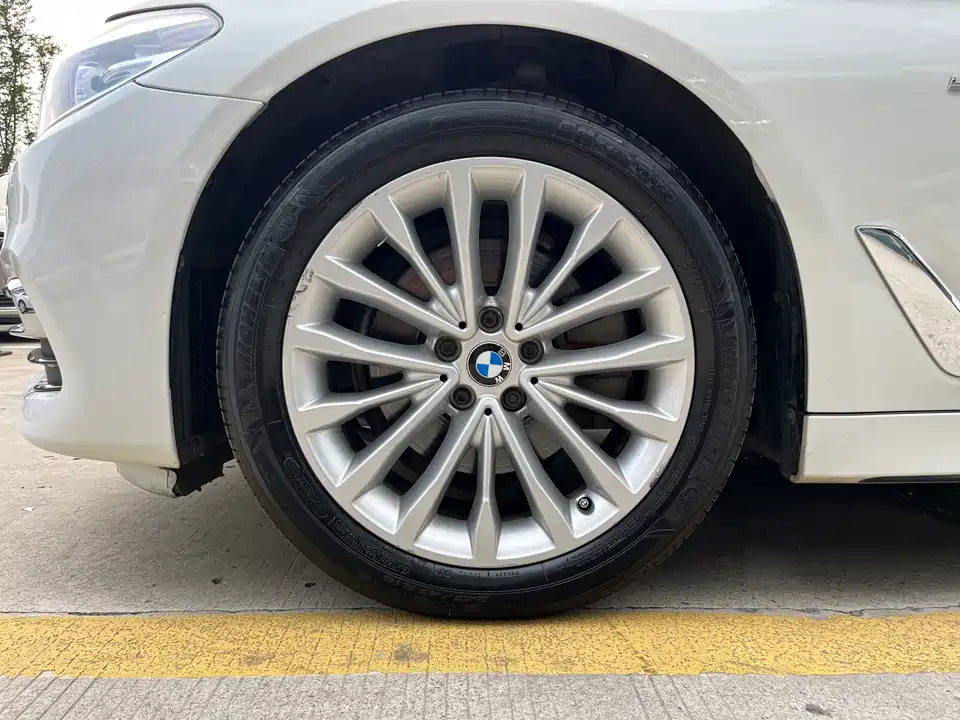 BMW 5 series BMW 5 series