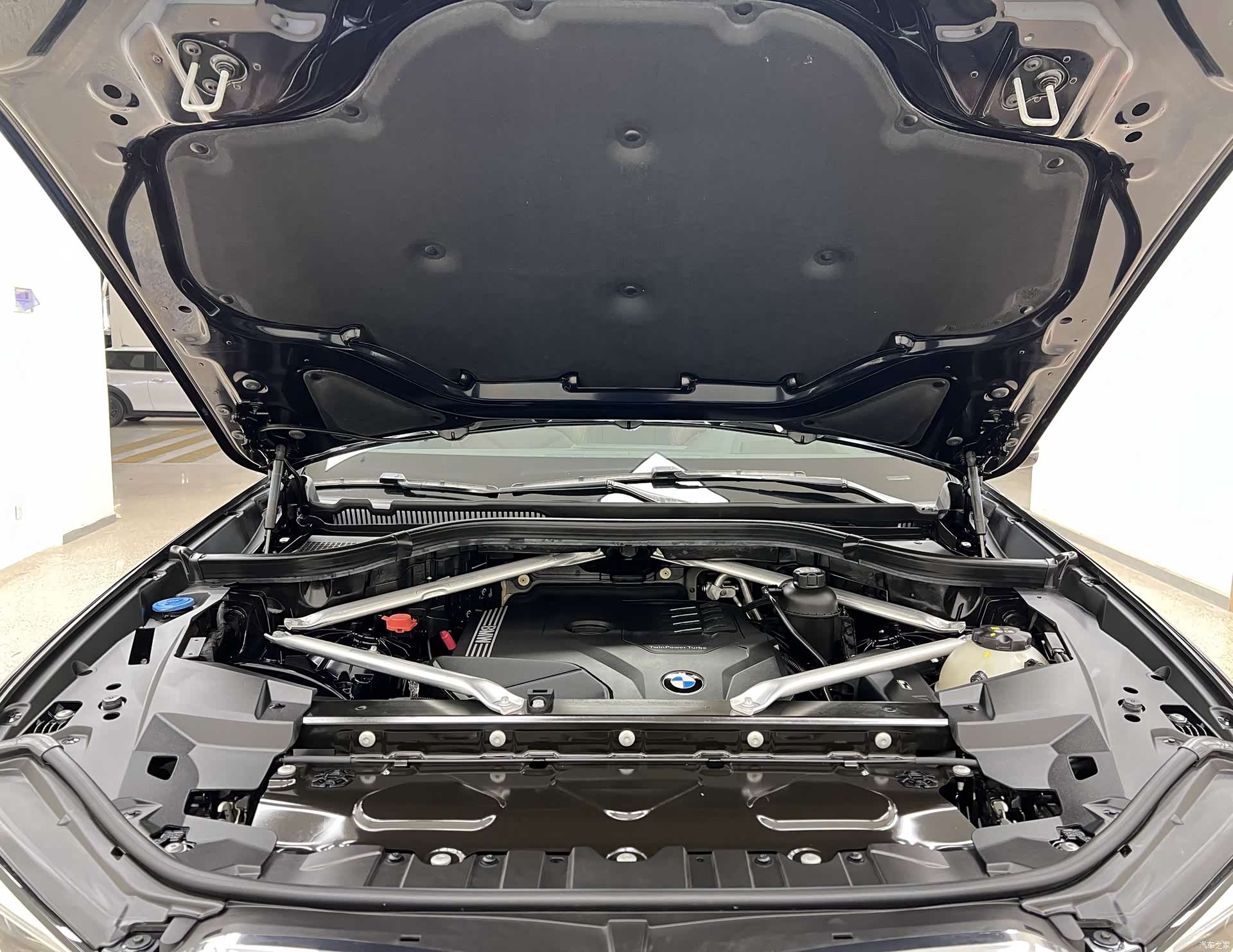 BMW X5, 2023 37