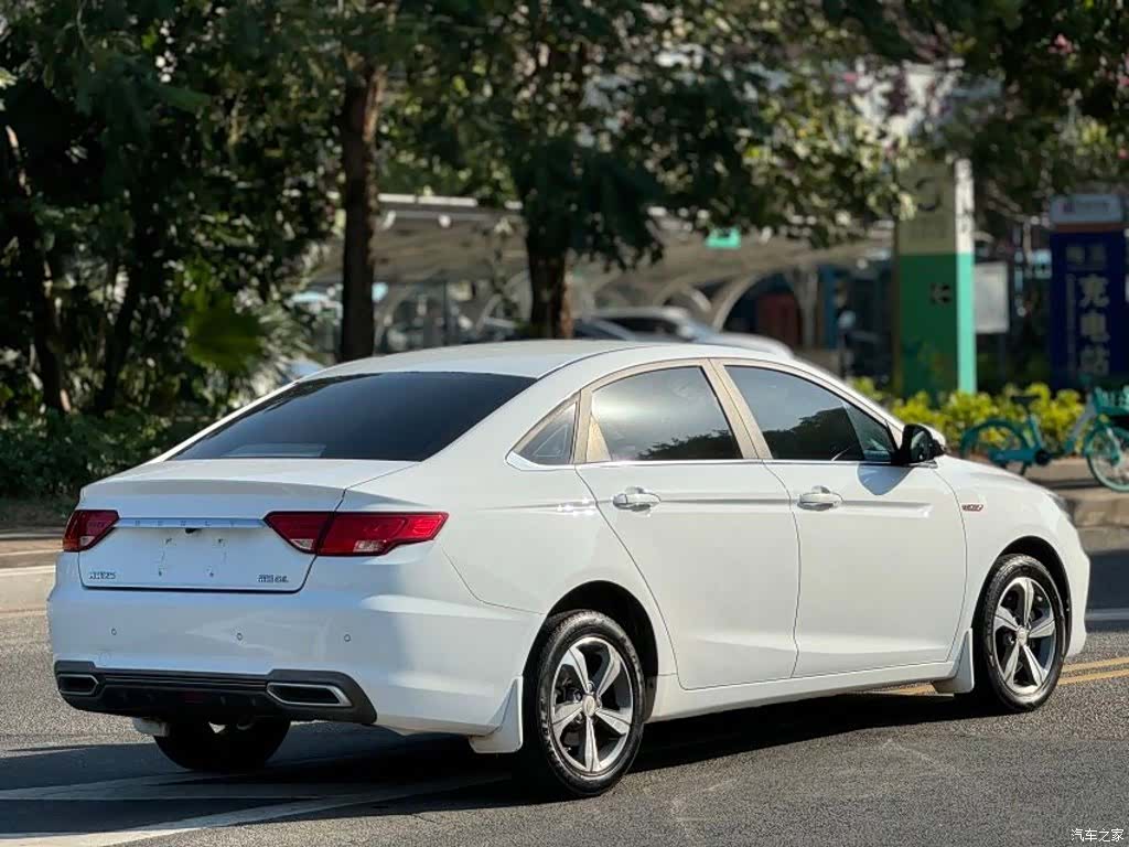 Geely Emgrand, 2018 7