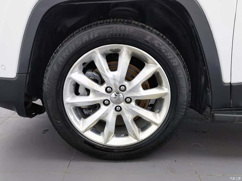 Jeep Cherokee, 2014 17