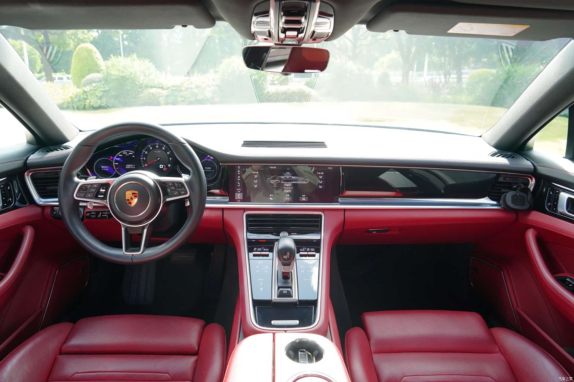 Porsche Panamera, 2018 все фото