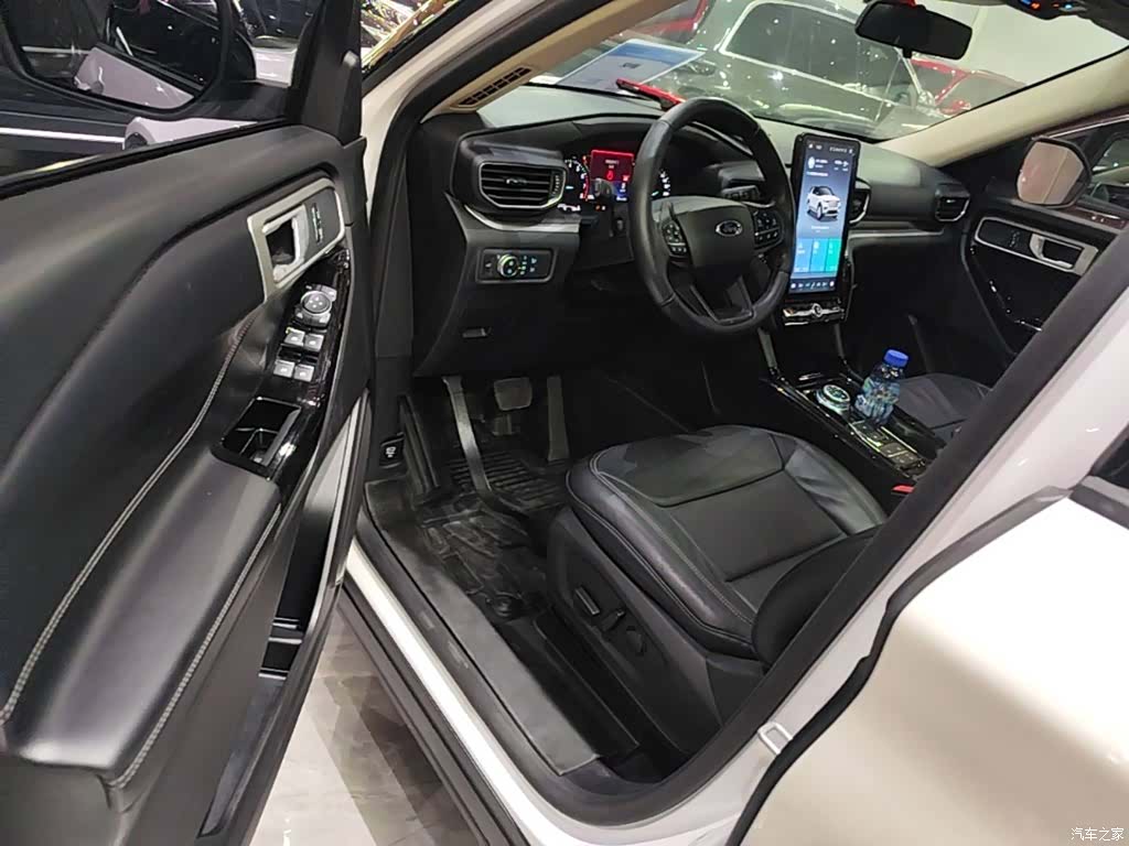 Ford Explorer, 2021 16