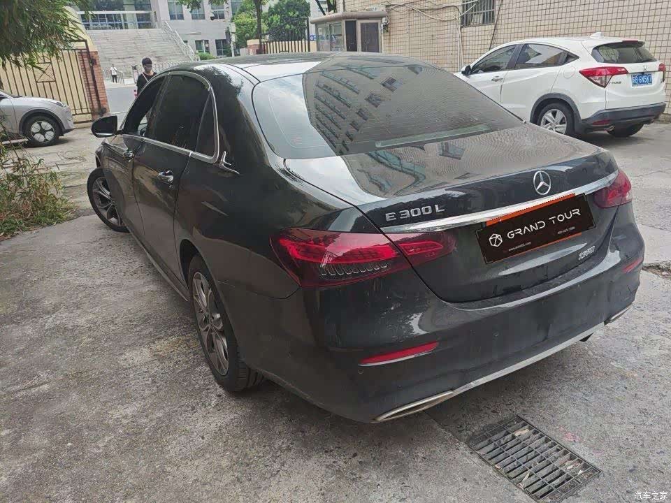 Mercedes-Benz E-Class, 2023 4