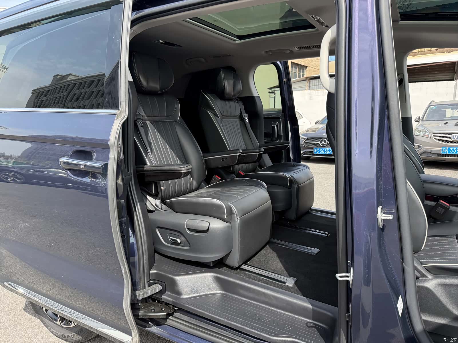 Roewe iMAX8, 2023 9
