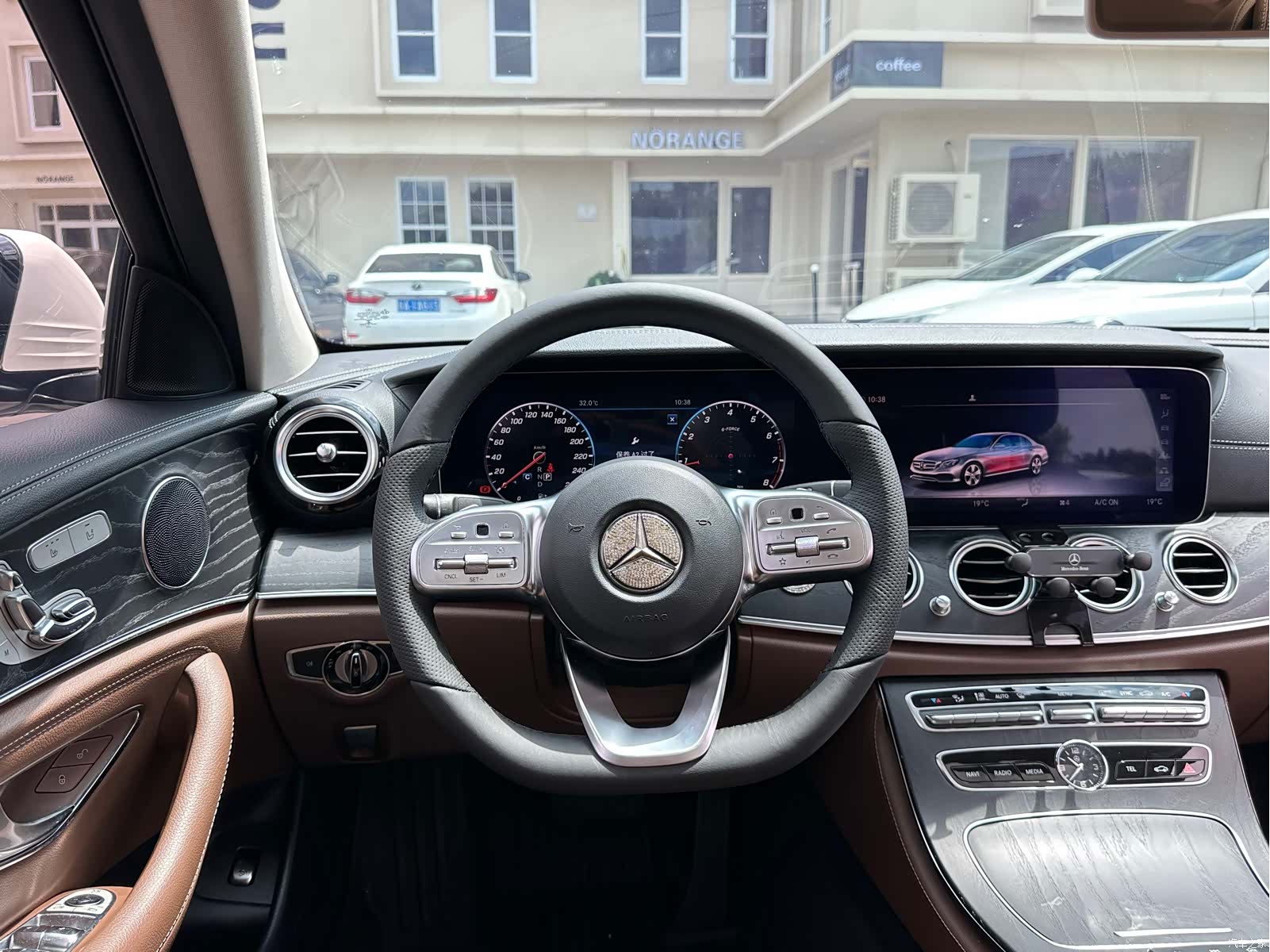 Mercedes-Benz E-Class, 2020 16