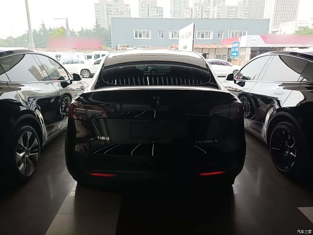 Tesla Model Y, 2021 6