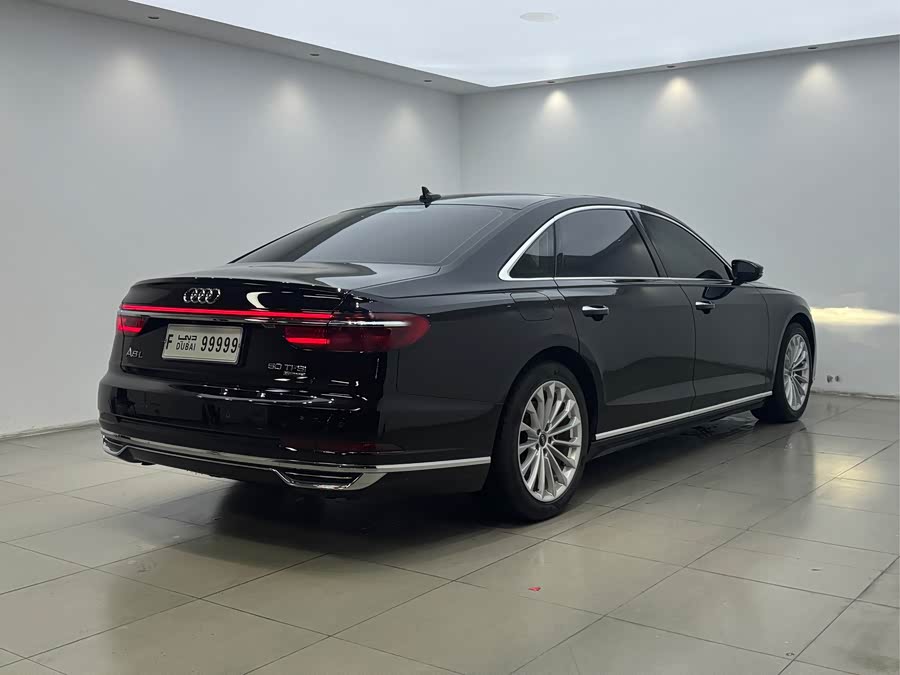 Audi A8 2021, фото 20