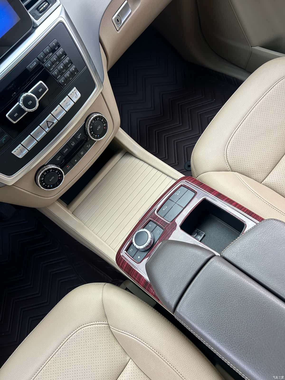 Mercedes-Benz M-Class, 2015 20