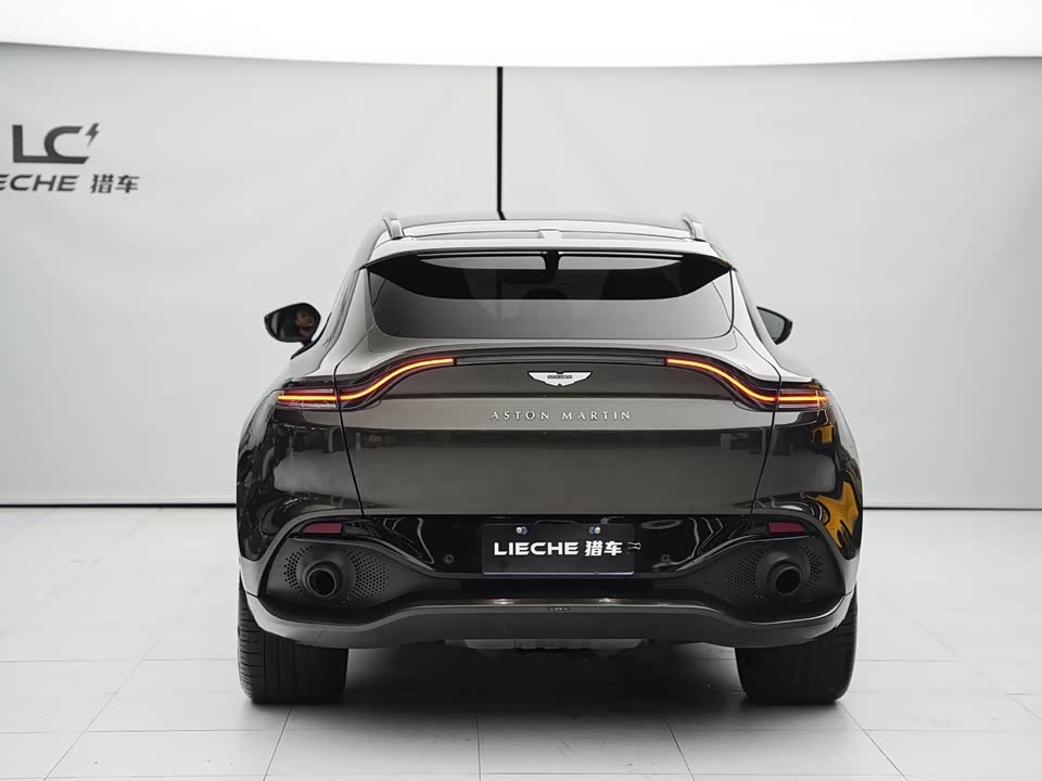 Aston Martin DBX Aston Martin DBX