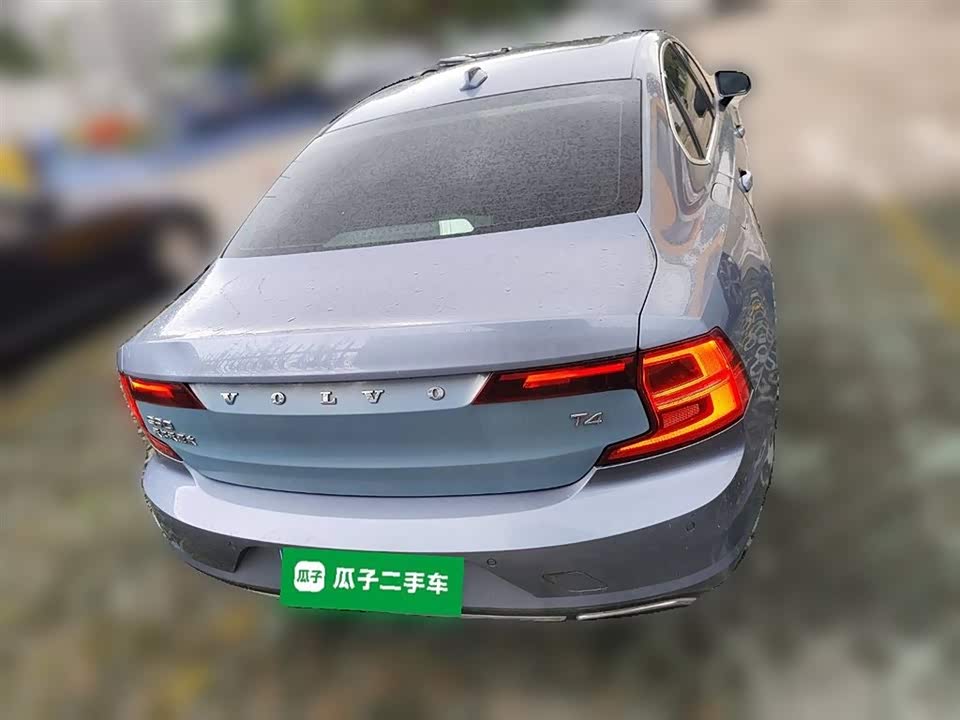 Volvo S90