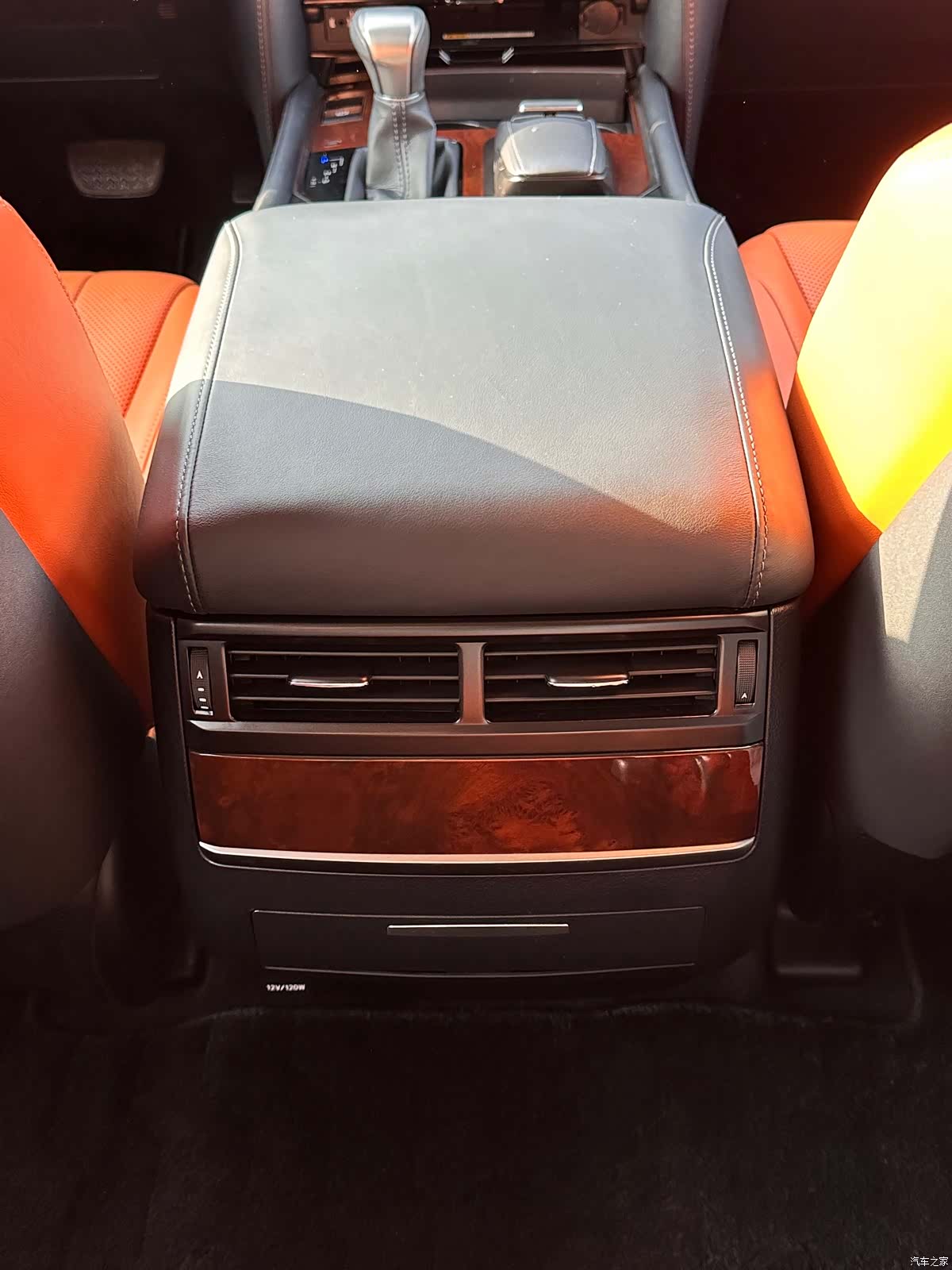 Lexus LX, 2016 19