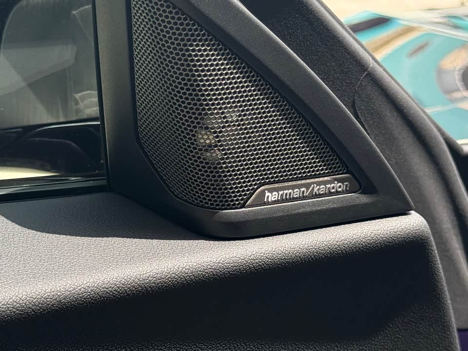 BMW M240i