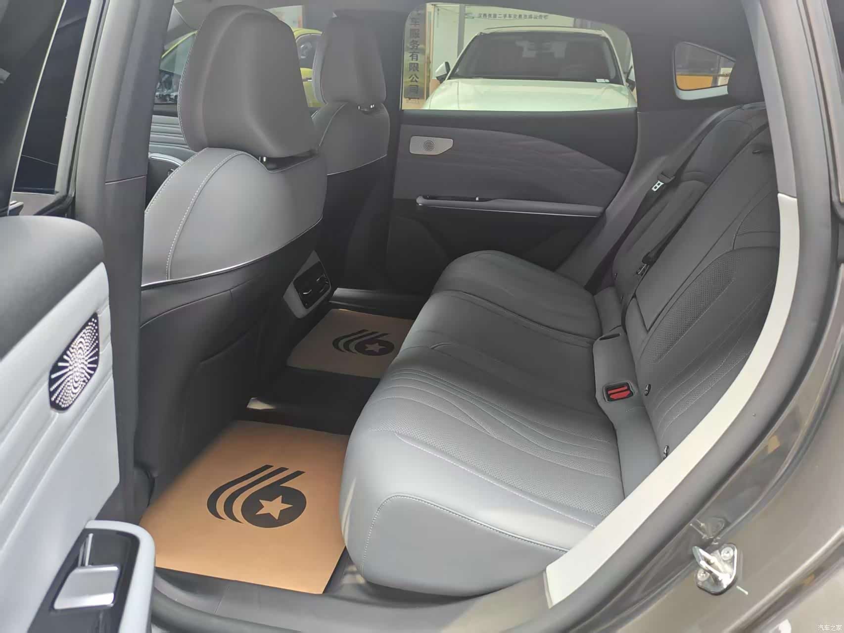 Geely E8, 2024 все фото