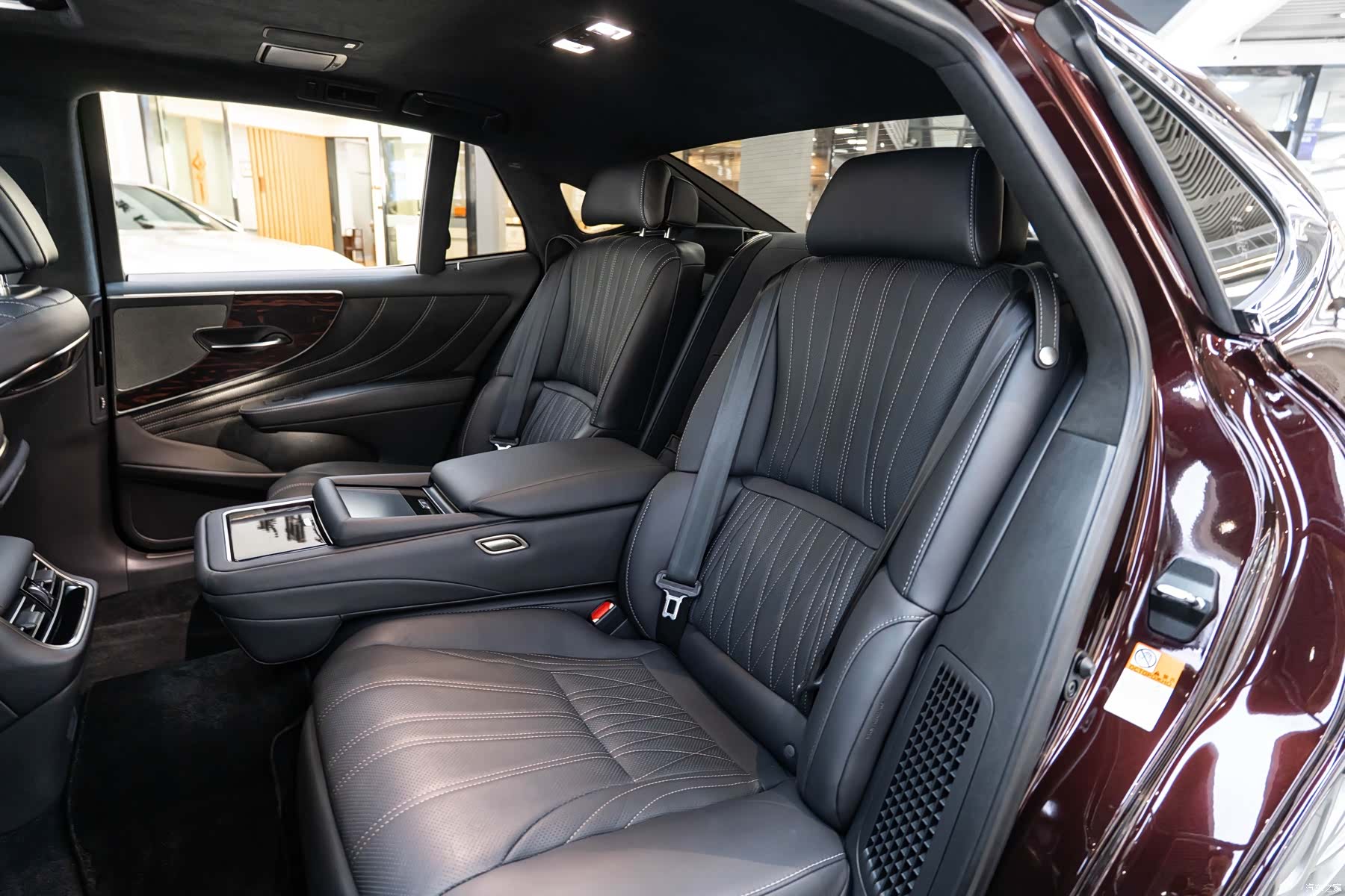 Lexus LS, 2022 12