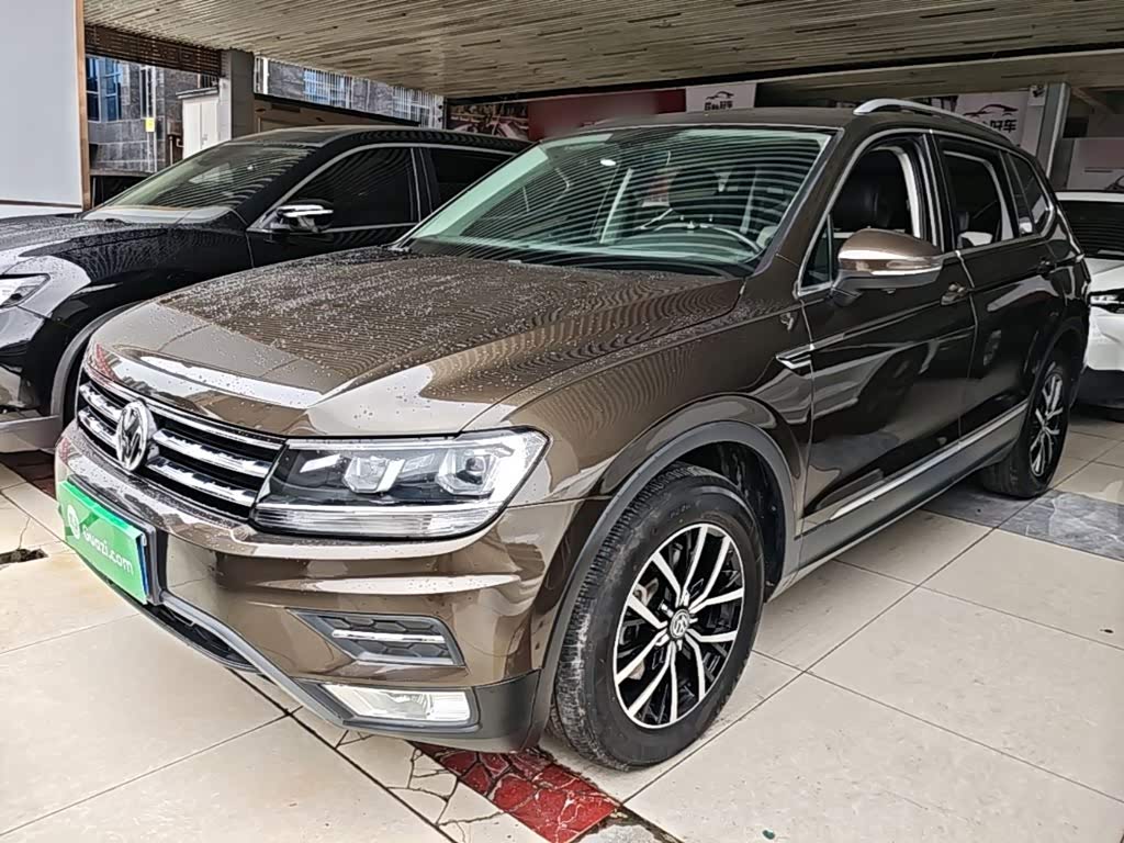 Volkswagen Tiguan L L 2017 330TSI AT Luxury