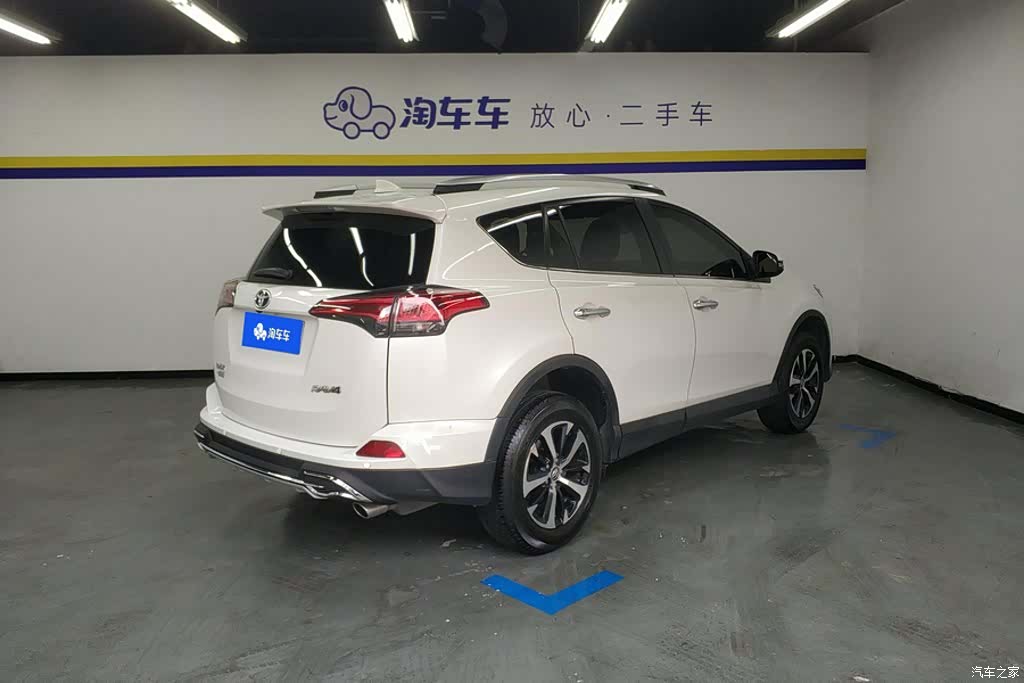 Toyota RAV4, 2018 3