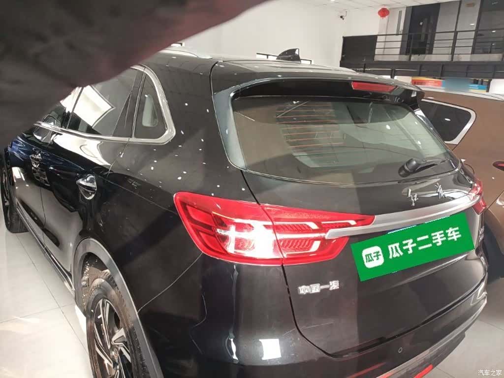 Hongqi HS5, 2023 4