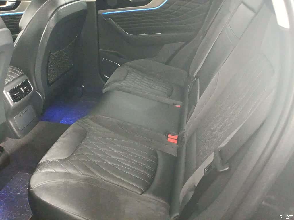 Hongqi HS5, 2023 13