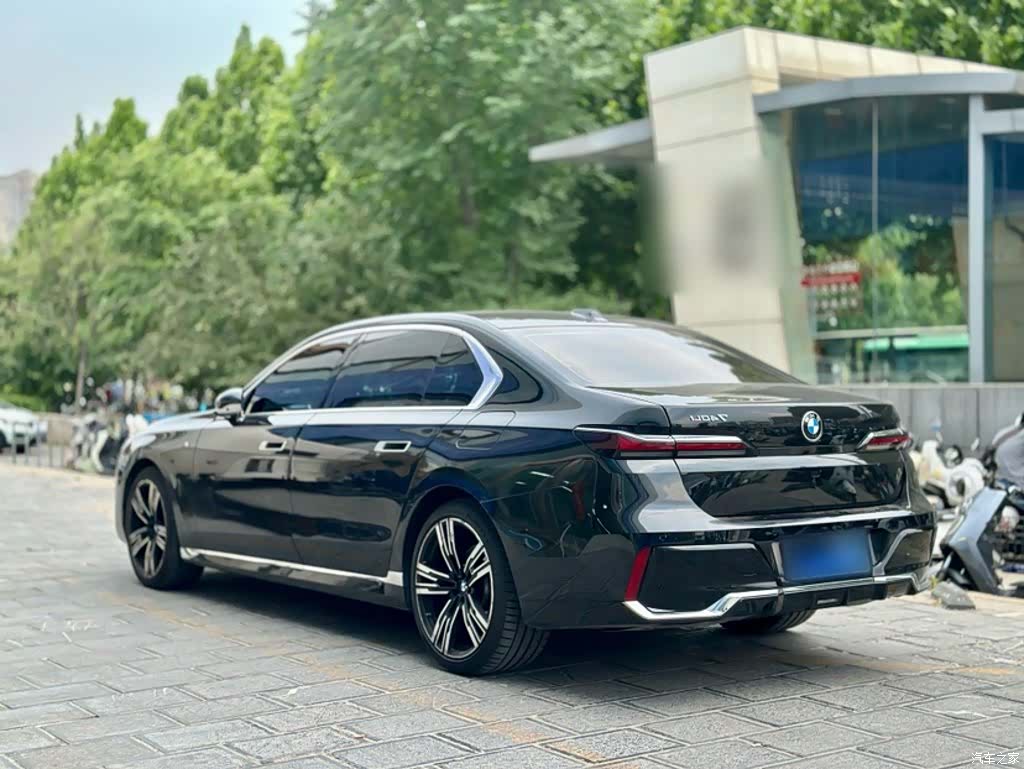 BMW 7 Series, 2023 13