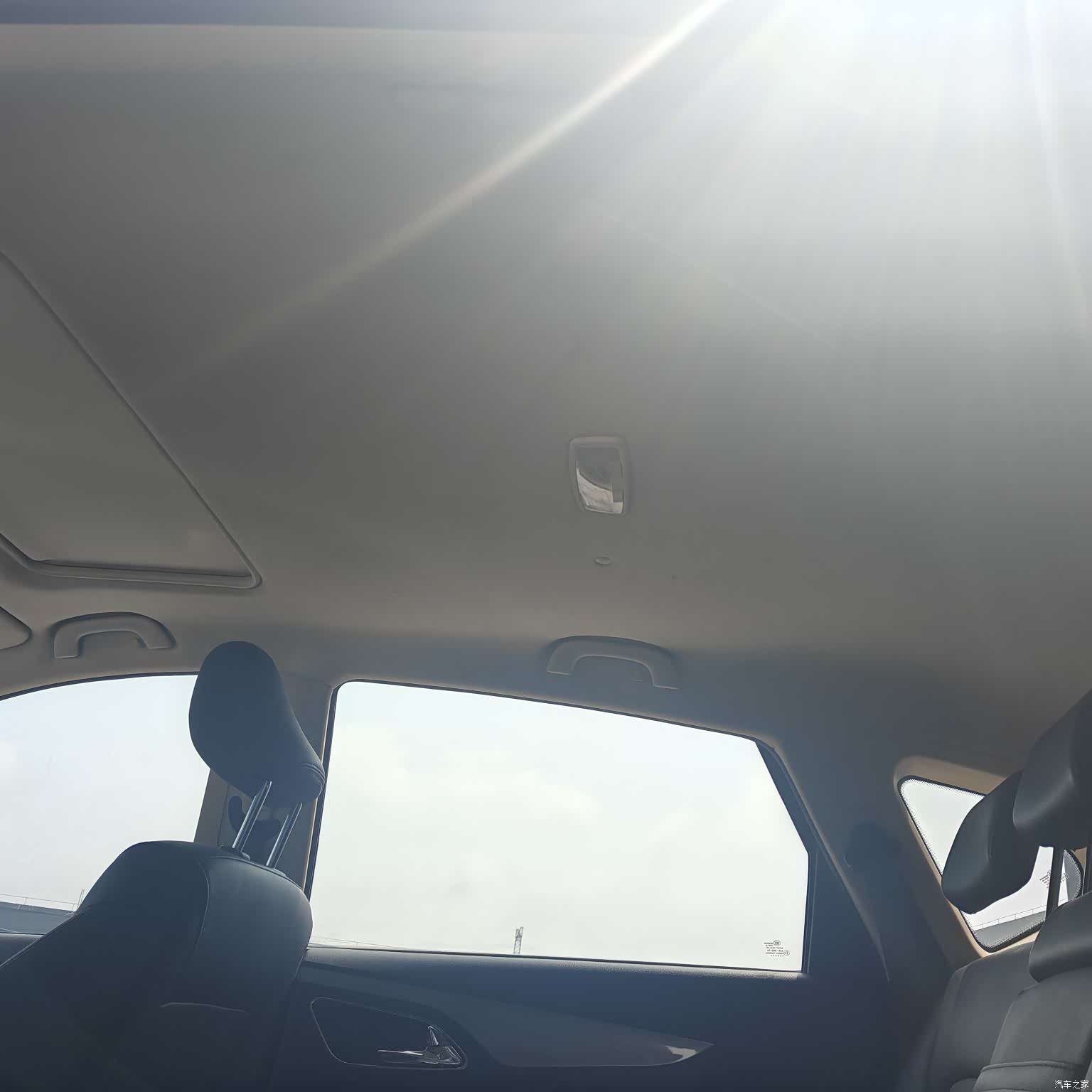 Wuling 560, 2015 9