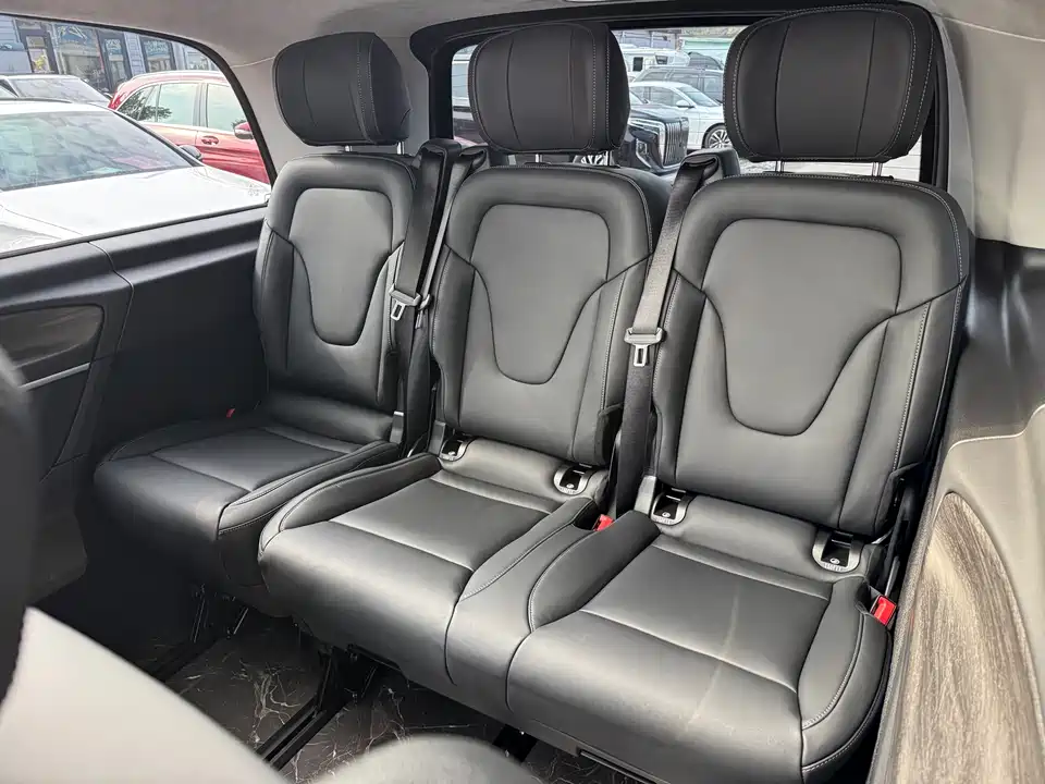 Mercedes-Benz V-class