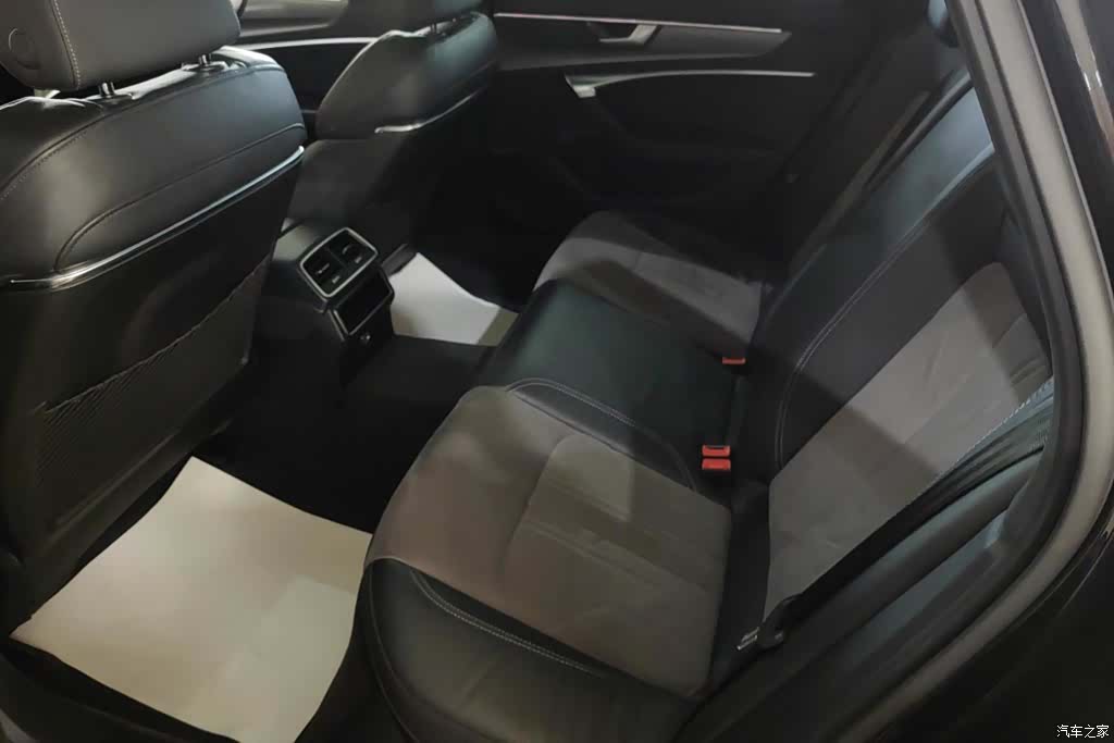 Audi A6L, 2020 11