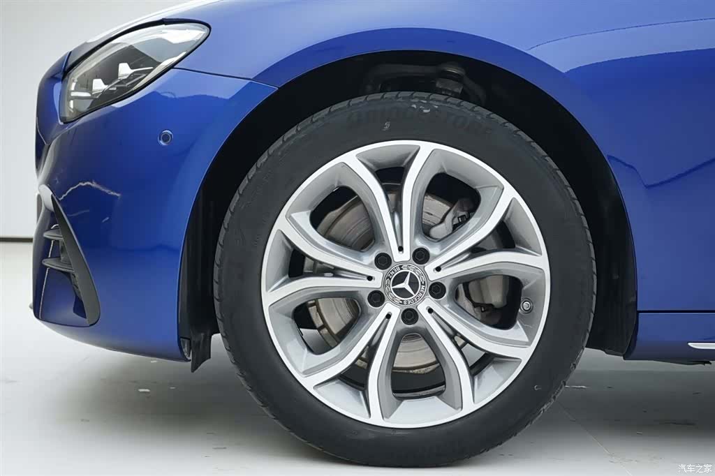 Mercedes-Benz E-Class, 2022 14