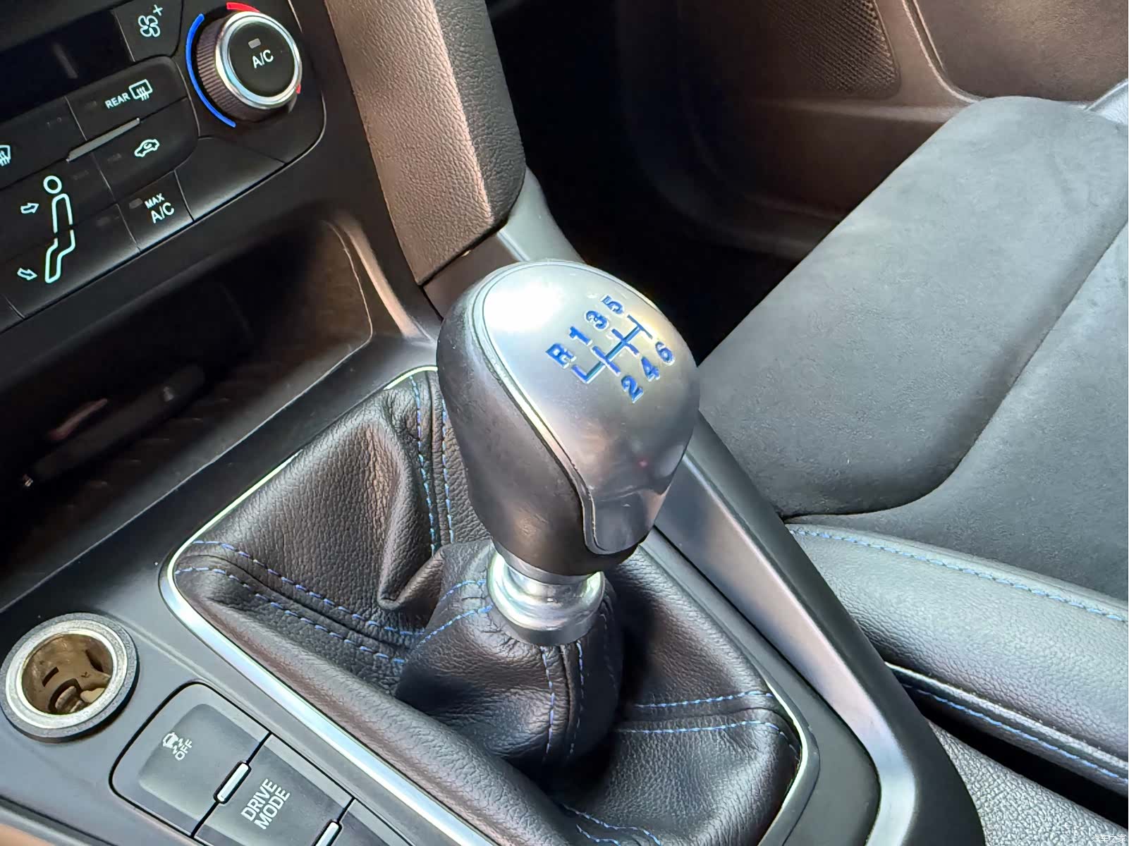 Ford Focus, 2016 12