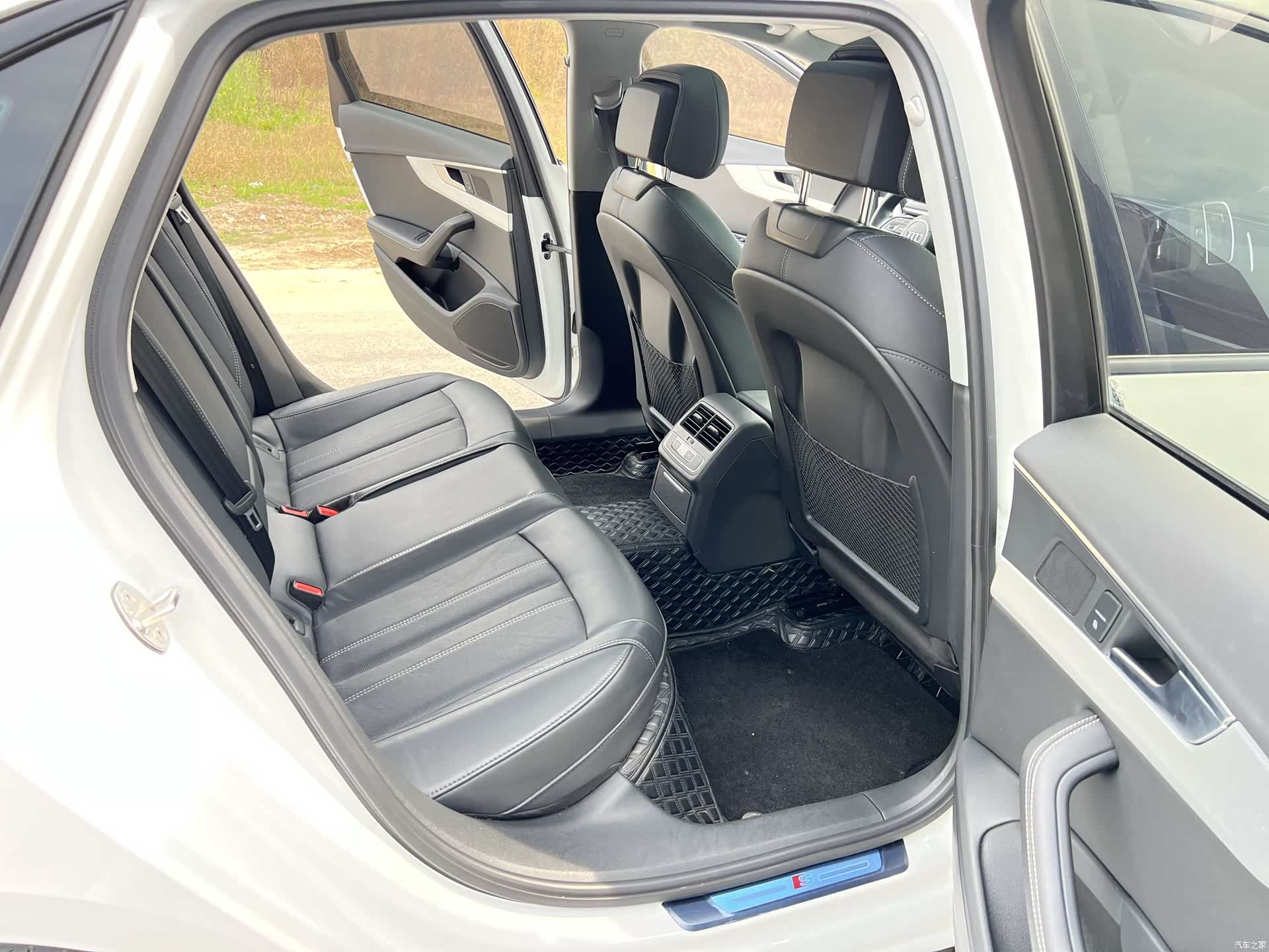 Audi A4L, 2023 16