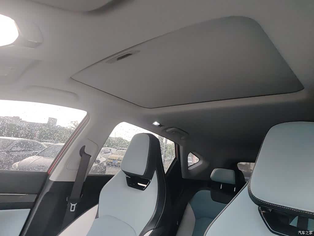 Geely Emgrand, 2022 13