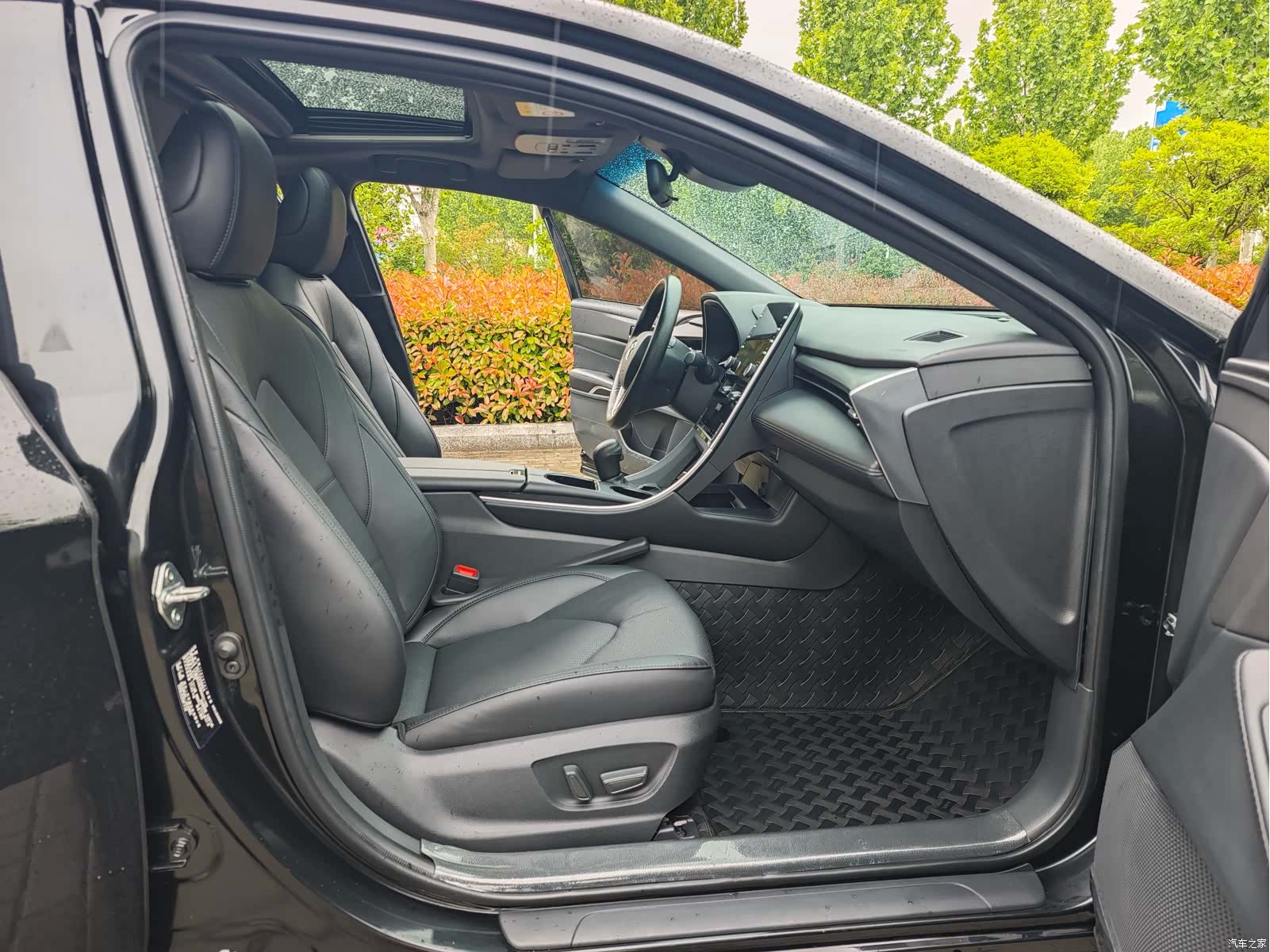 Toyota Avalon, 2022 все фото