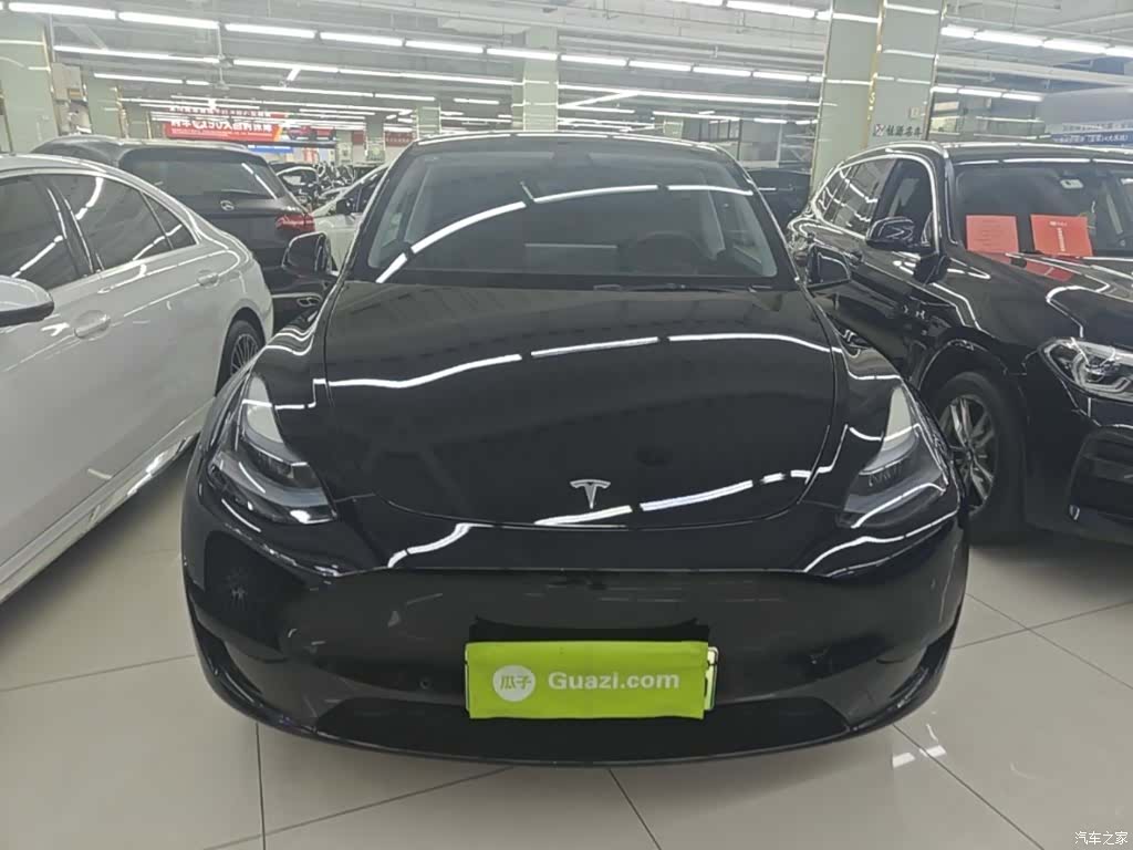 Tesla Model Y, 2023 3