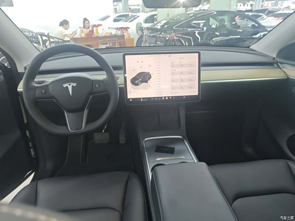 Tesla Model Y, 2023 10
