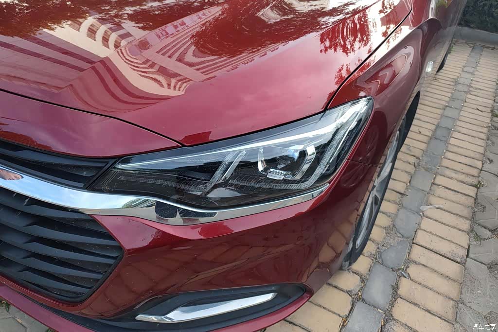 Chevrolet 320, 2022 все фото