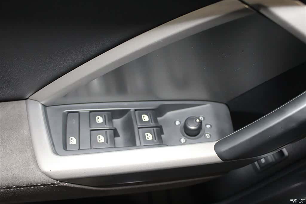 Audi Q3, 2019 12