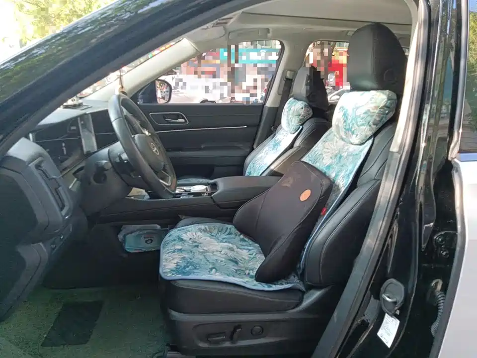 Nissan Exploring the land