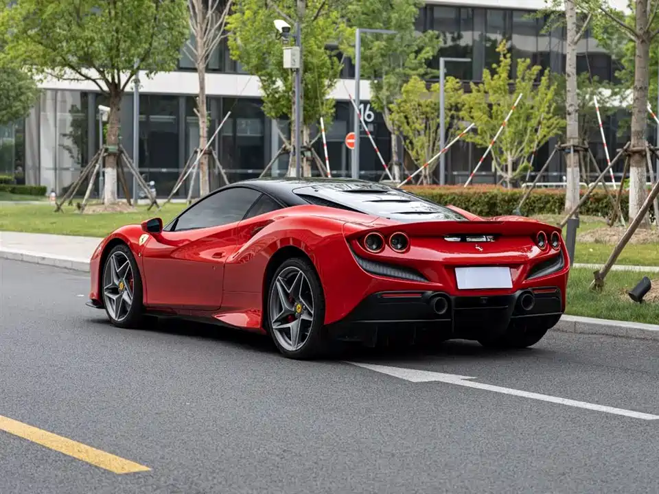 Ferrari F8