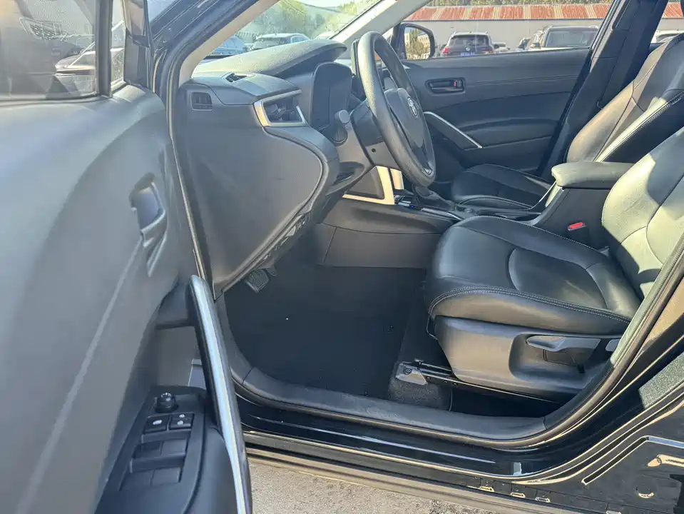 Toyota Corolla Sharp amplifier