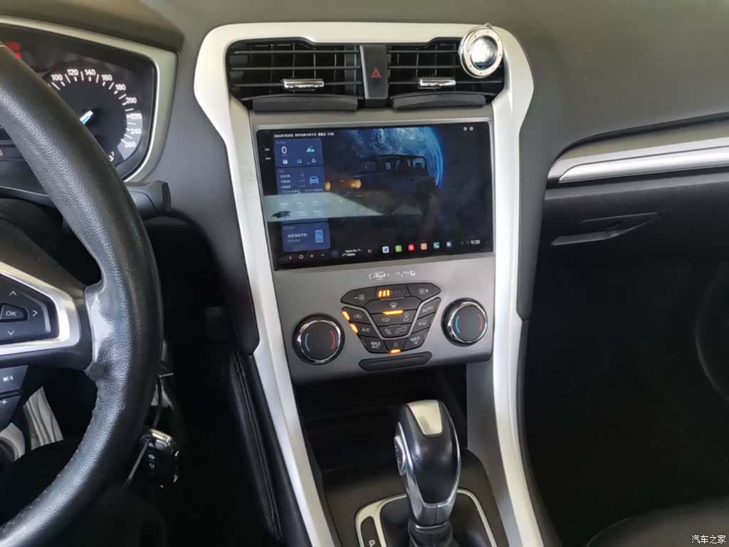 Ford Mondeo, 2014 13