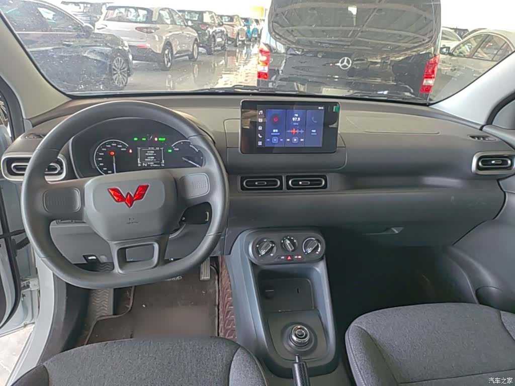 Wuling Hongguang, 2025 10