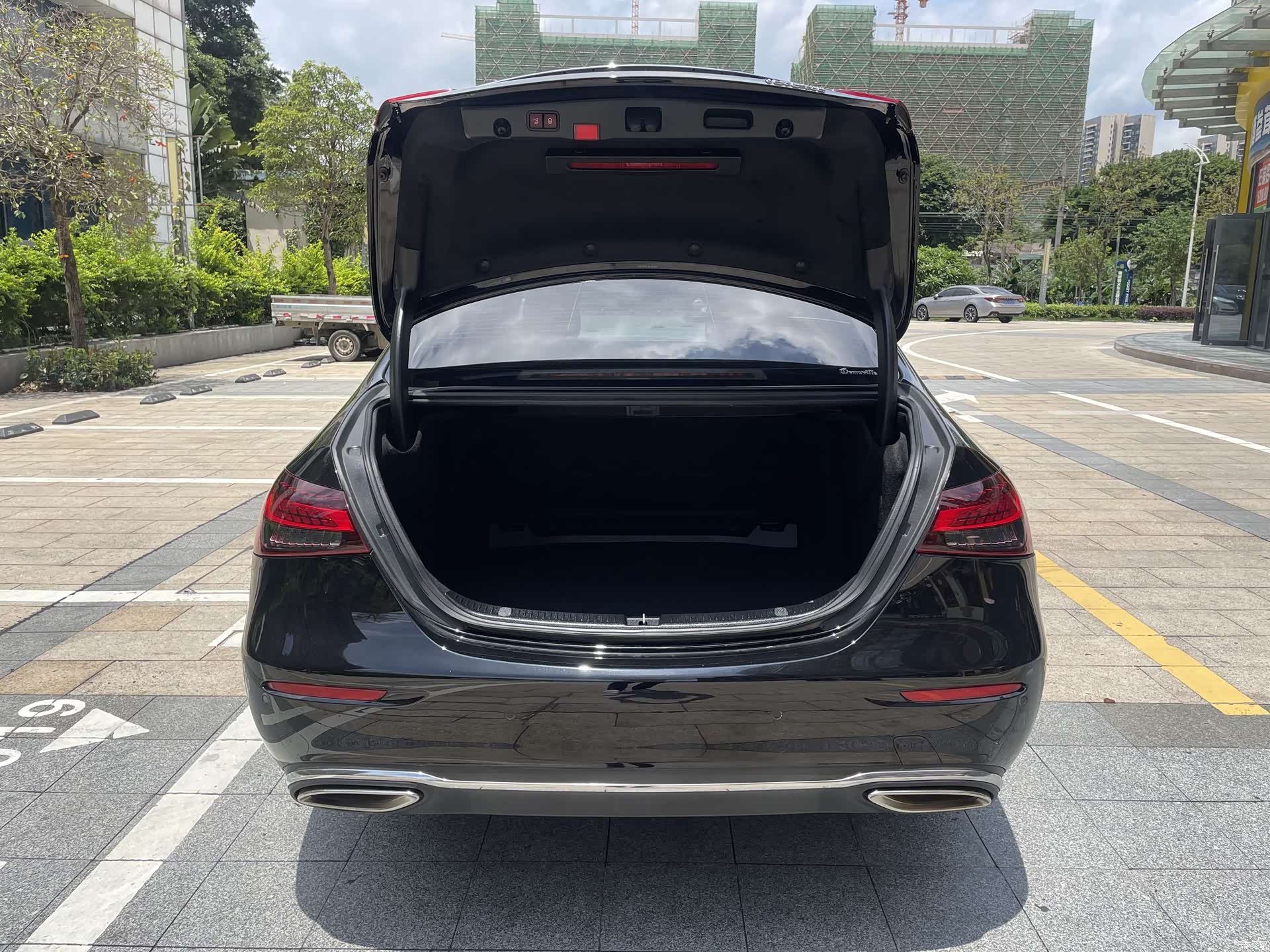 Mercedes-Benz E-Class, 2021 23