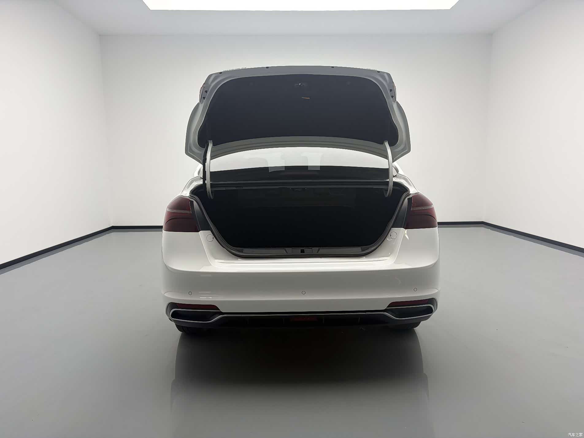 Geely Emgrand, 2020 16