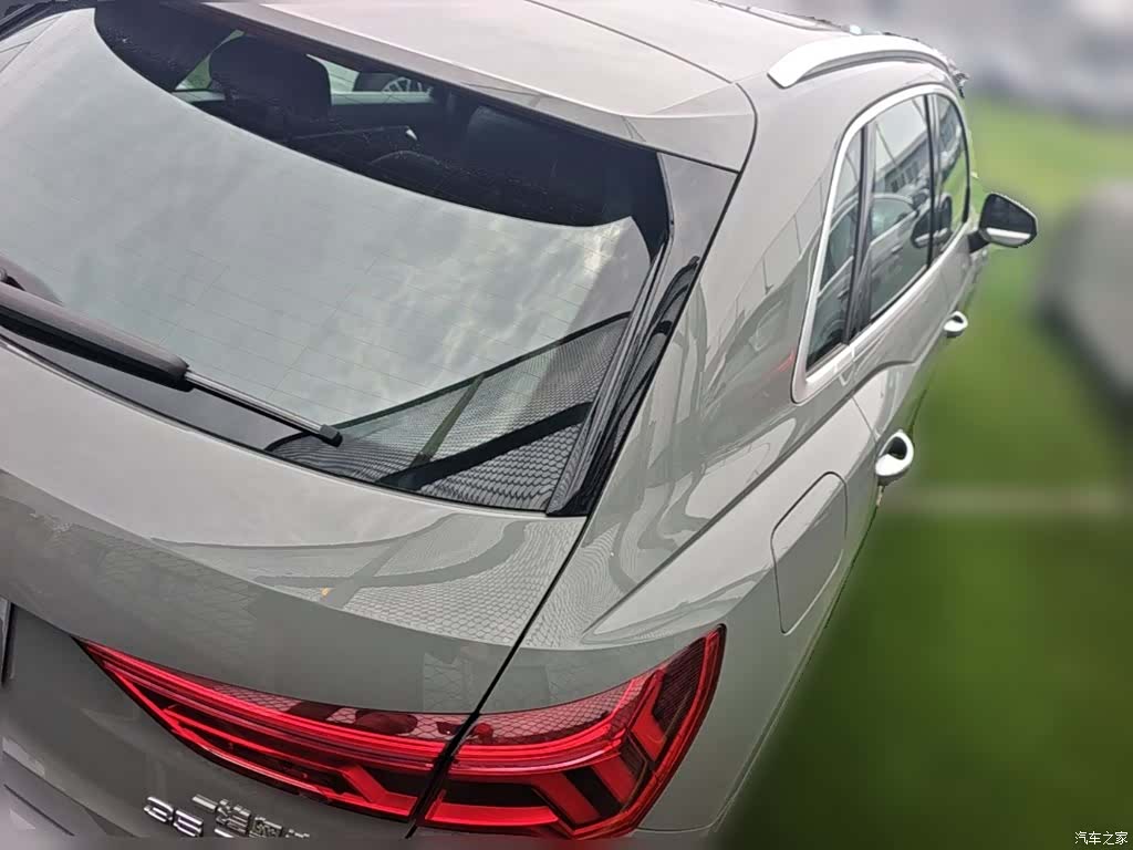 Audi Q3, 2023 12